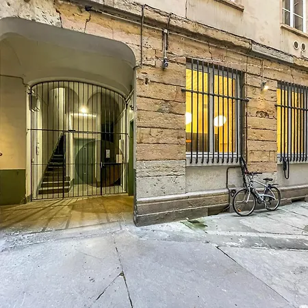 Lägenhet Opera Muse | Sejour De Luxe Avec Balneo Et Clim Lyon